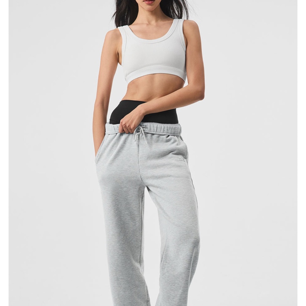 Alo Accoldate straight leg heather gray Sweatpants